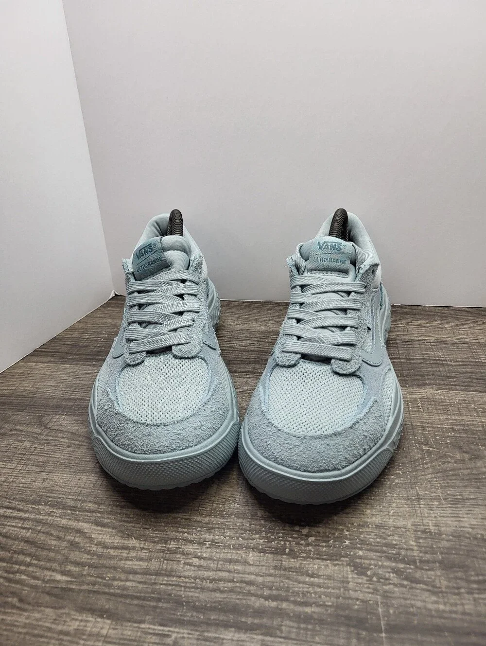 VANS UltraRange NEO VR3 Wave Blue Womens Size 10 Mens 8.5 Gym Shoes New
